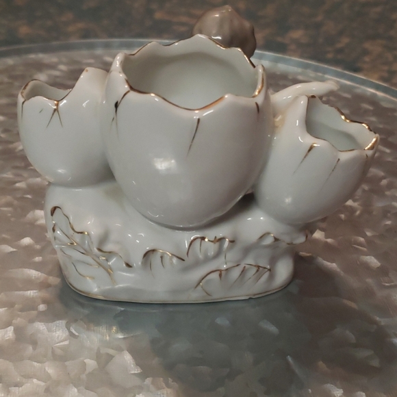 Antique Vintage Porcelain Gardener &Tulips. - Picture 4 of 5